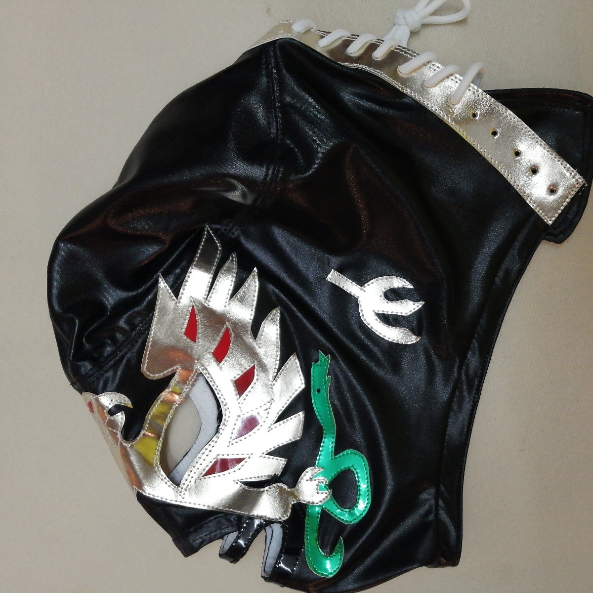 アギラ・ソリタリア　黒特殊　フルフェイス　試合用マスク　メキシカンマスクの伝説　孤独鷹　_画像5
