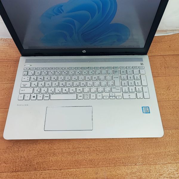 ノートパソコン HP Pavilion - 15-cc103tu TPN-Q190 Core i5-8250U 1.6GHz 起動確認済みジャンク_画像3