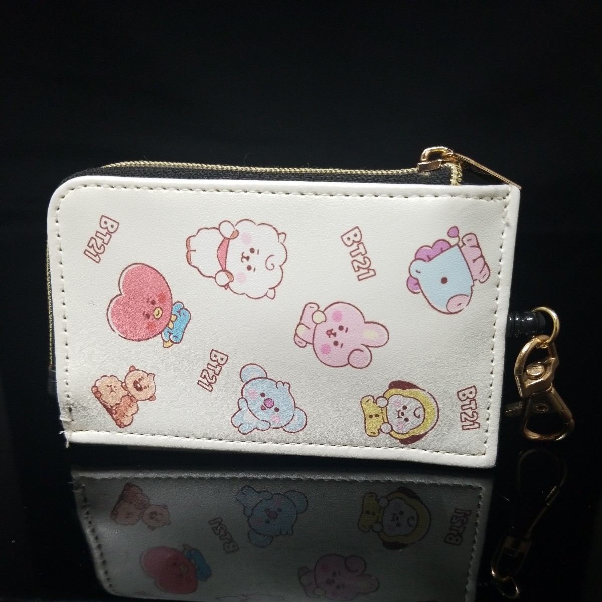 BTS BT21 パスケース付キーケースリール付き画像が全てです。ご入札前には必ず商品説明をお読みくださいませ。防弾少年団(BTS)_画像1