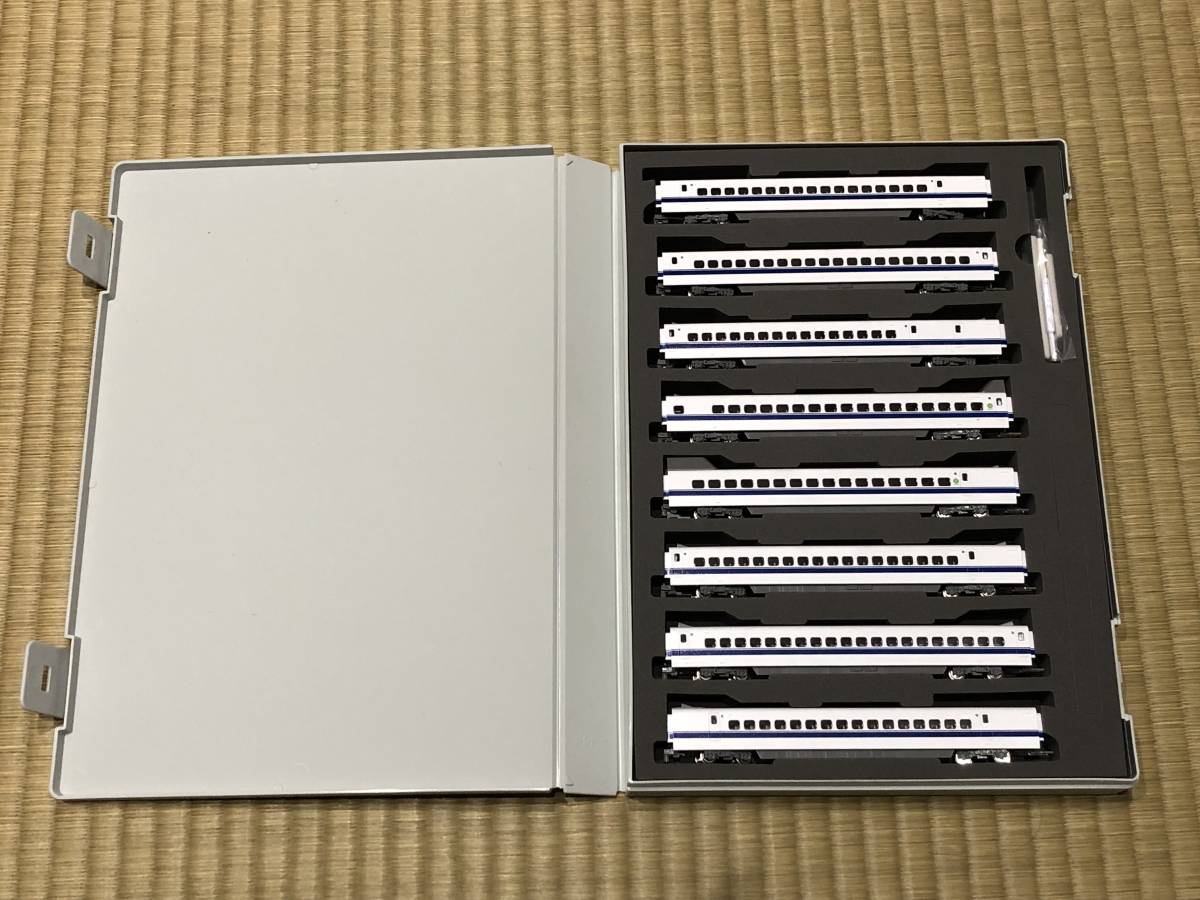 Tomix 98775/98776 300系新幹線(後期型・登場時)16両セット 鉄道模型 Tomix 98775/98776 300系新幹線(後期型・登場時)16両セット 鉄道模型