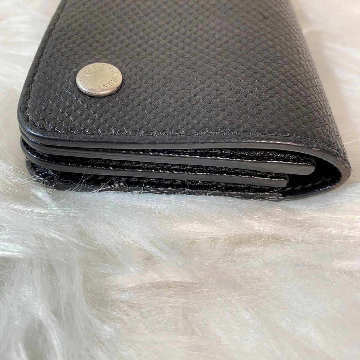SAINT LAURENT チェーンウォレット 希少 二つ折り 財布 ブラック SAINT LAURENT チェーンウォレット 希少 二つ折り 財布 ブラック