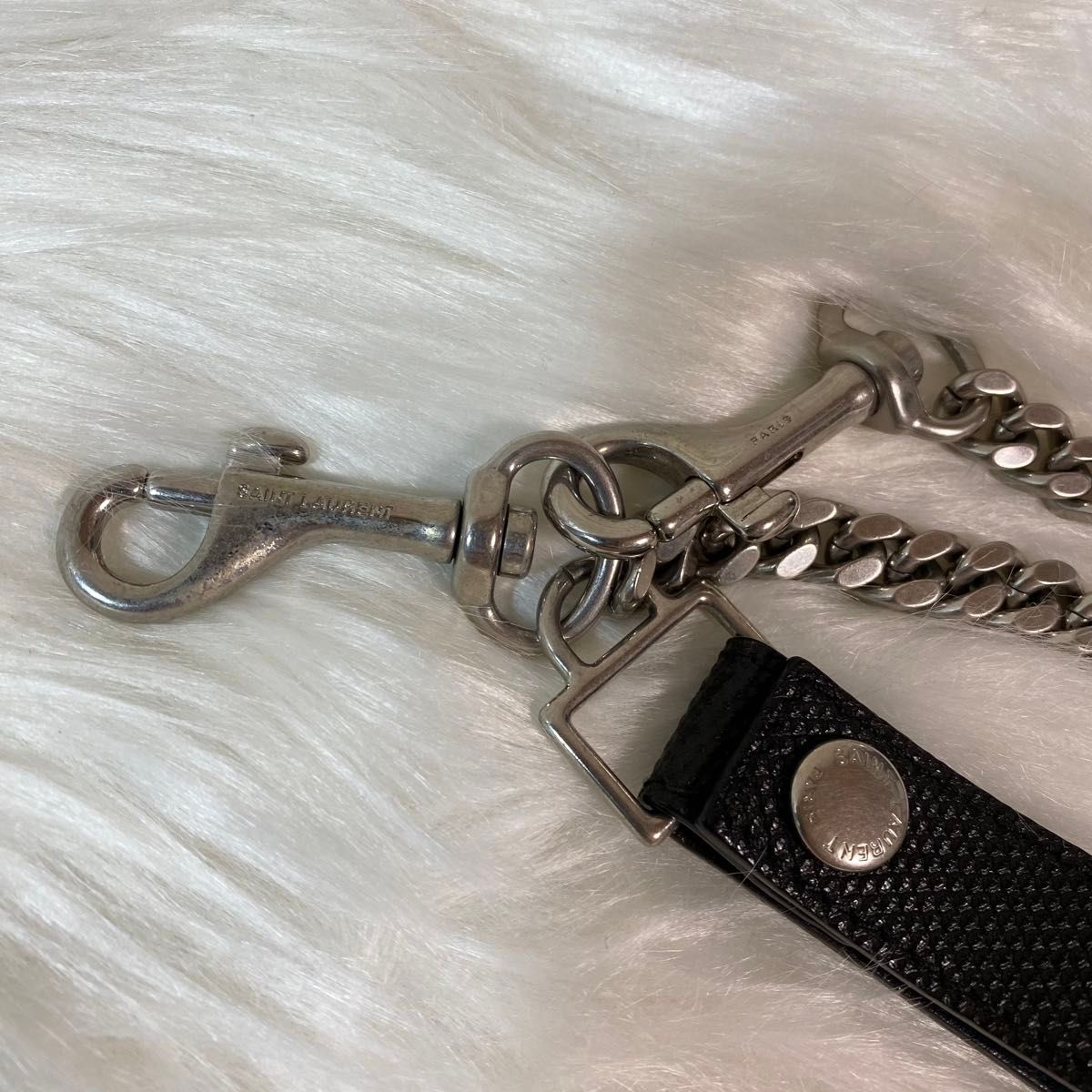 SAINT LAURENT チェーンウォレット 希少 二つ折り 財布 ブラック SAINT LAURENT チェーンウォレット 希少 二つ折り 財布 ブラック