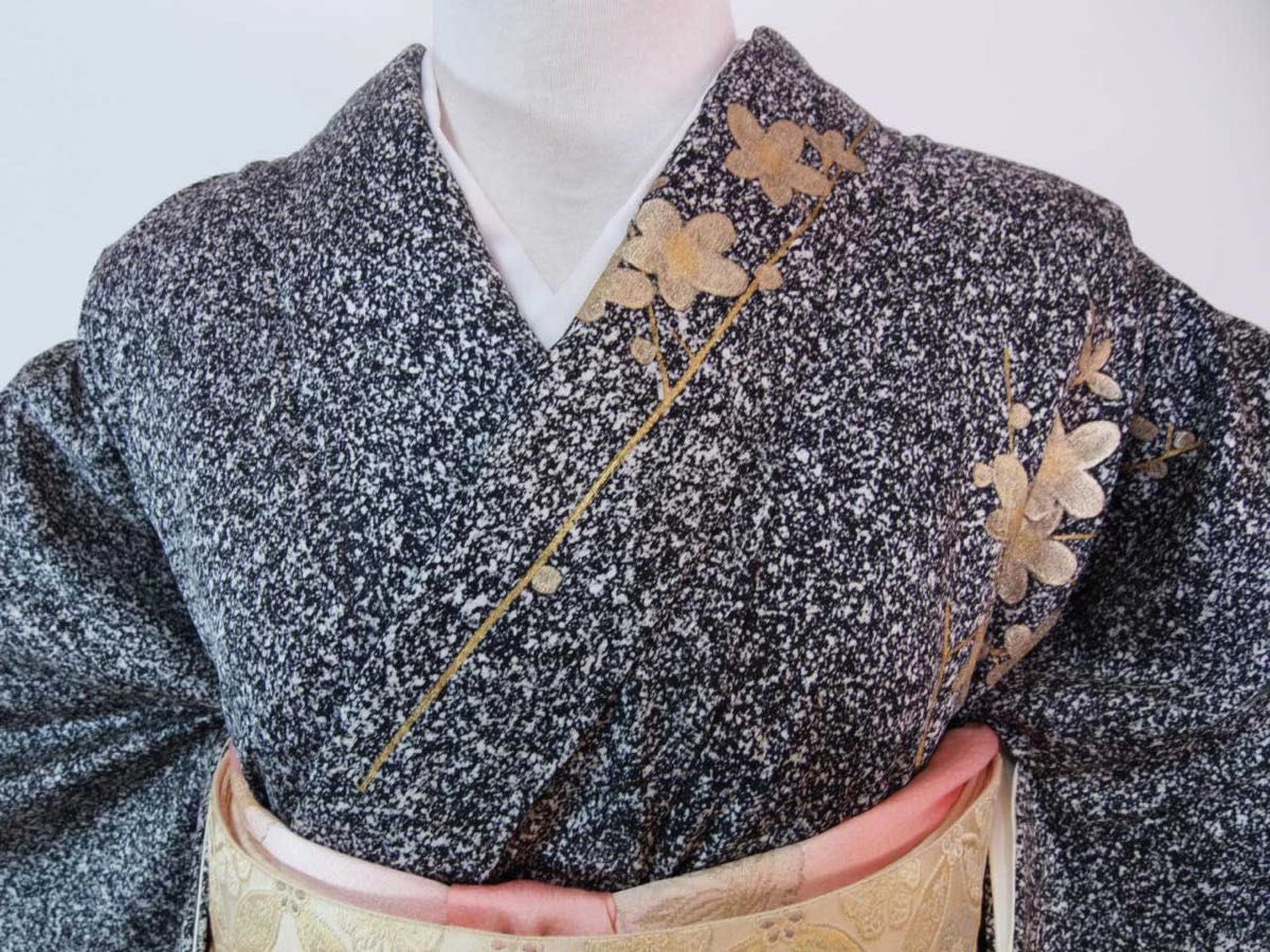 美品 英王室献上友禅作家 木下勝功 訪問着 叩き染 遠山に鶴文様 美品 英王室献上友禅作家 木下勝功 訪問着 叩き染 遠山に鶴文様