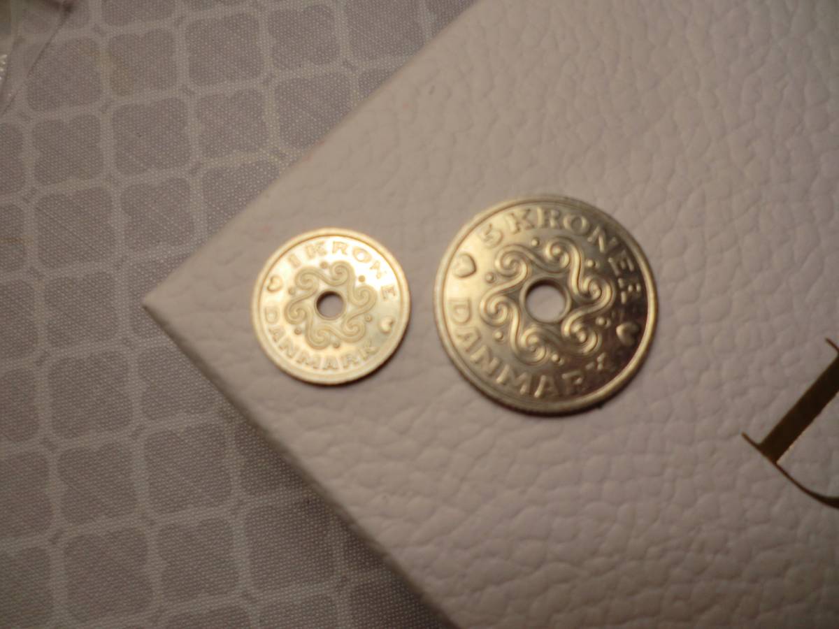 1998年 デンマーク コインセット ラッキーコイン クローネ セット 5クローネ 1クローネ コイン 硬貨 ハート 王冠 幸運 外貨 お金 _画像4