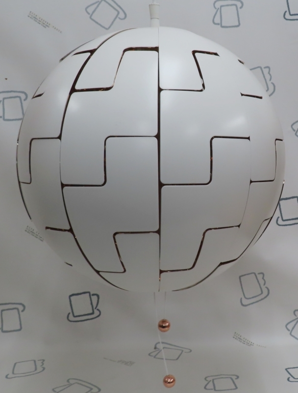♪IKEA/イケア お洒落なペンダントライト LED PS2014 球型 変形 幾何学的なデザイン 札幌♪