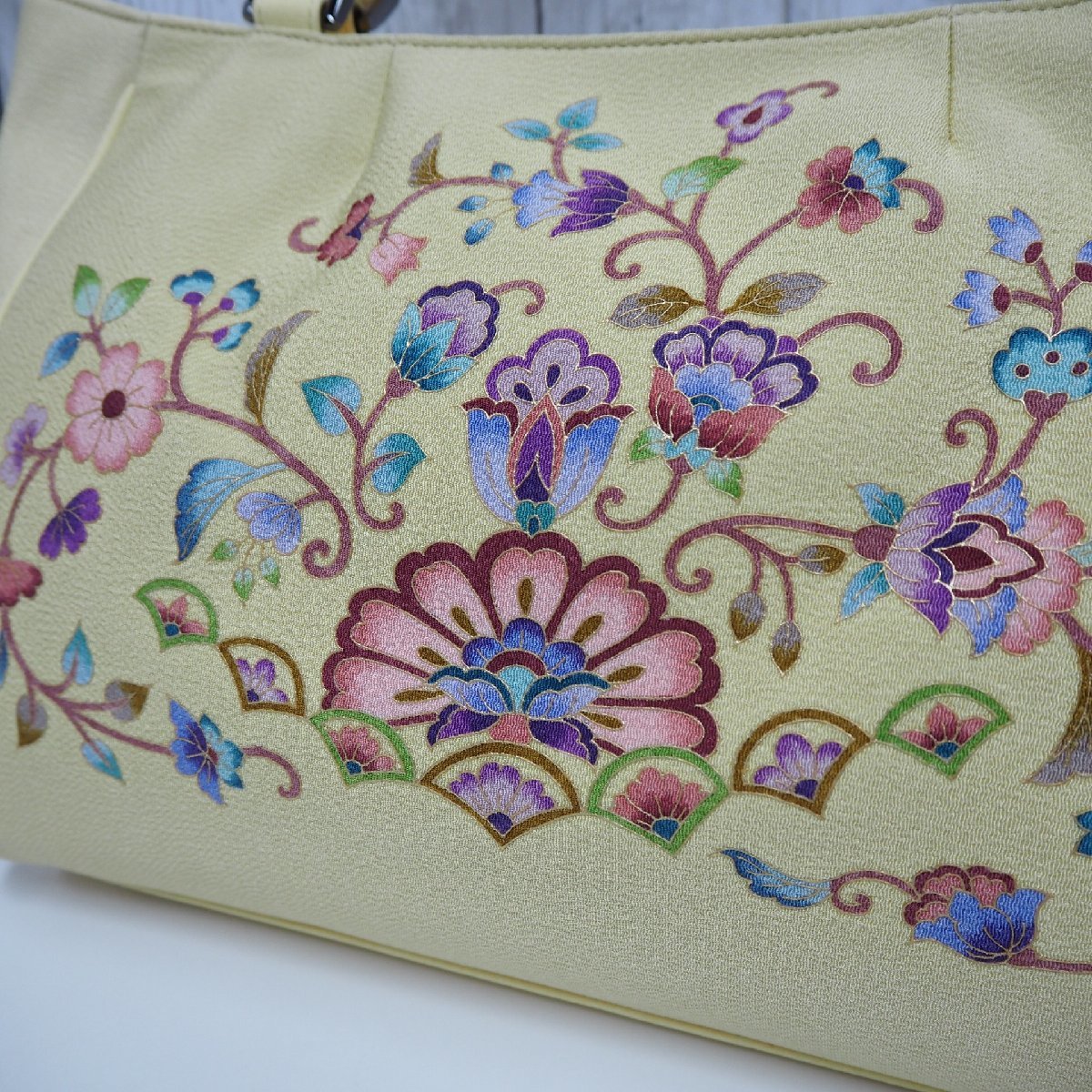  hill -ply OKAJIMA handbag largish size tote bag fastener light yellow color egg color Kyouyuuzen gold paint ..