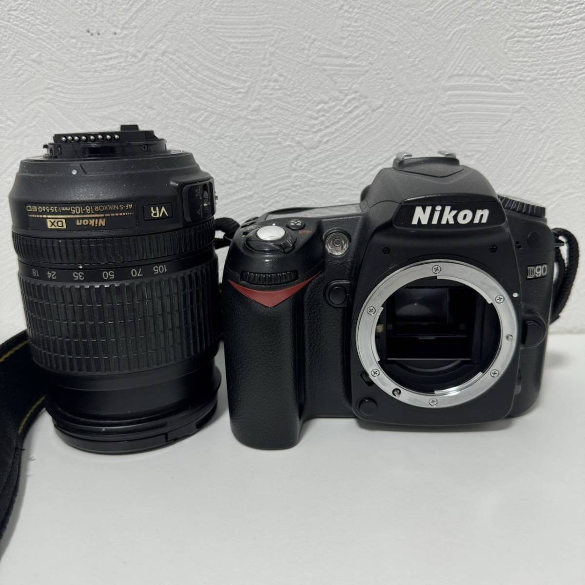【簡易動作確認済み】Nikon D90 デジタル一眼レフカメラ　ボディ本体+NIKKOR 18-105mm F1:3.5-5.6レンズセット_画像1