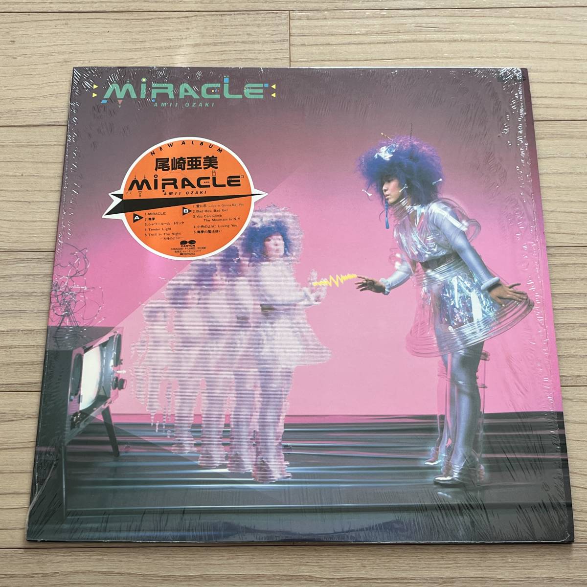 【国内盤/Vinyl/12''/両マト1A/F-Label/C28A0287/83年盤/with シールObi,Inner,Shrink残】尾崎亜美 / Miracle ............. //Synth-pop//の画像1