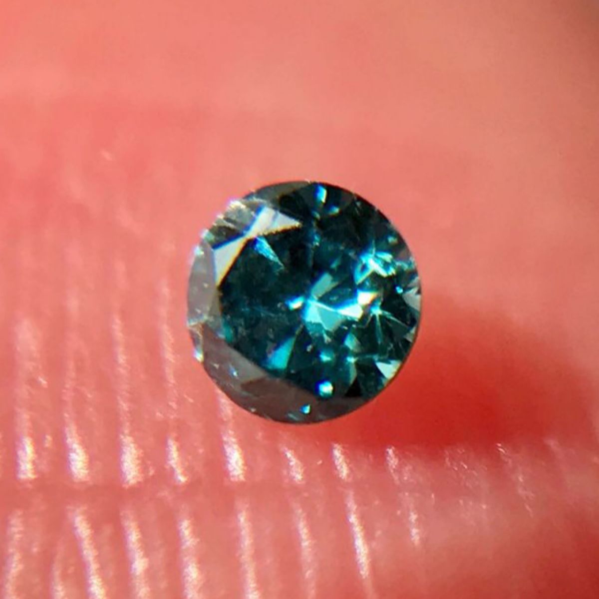天然ダイヤモンド  ファンシーブルー VVS 1.8mm カラーダイヤモンド メレ 宝石ルース 天然ダイヤ ブルーダイヤ 裸石