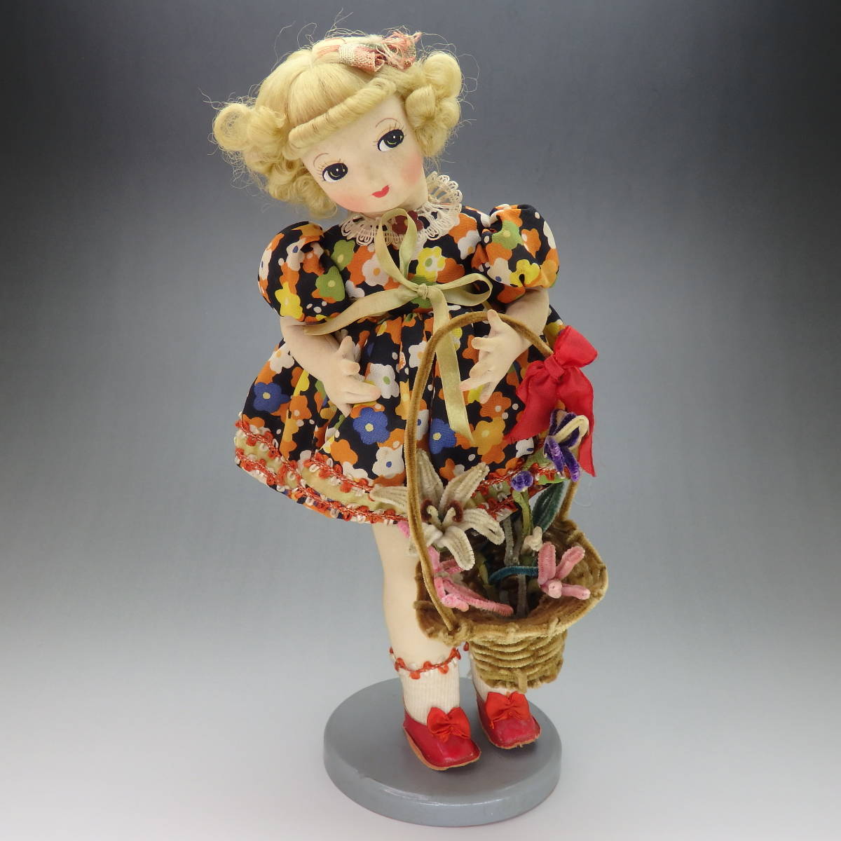 三越ドール　足太人形　花籠持った女の子　30.5cm　リラ人形　和製レンチドール　戦前　ビンテージ_画像1