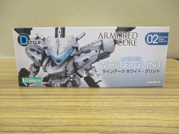 #w15【梱80】コトブキヤ ARMORED CORE ラインアーク ホワイト・グリント プラモデル_画像2