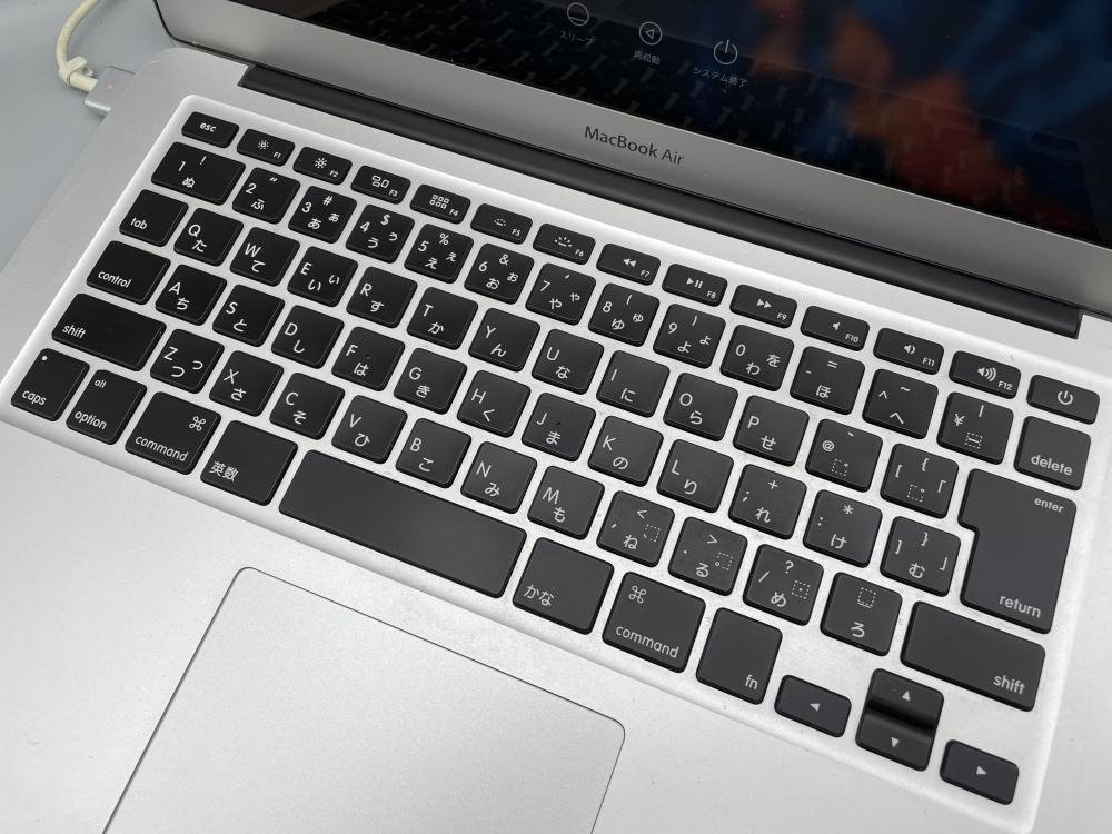 M943【ジャンク品】 MacBook Air Mid 2017 13インチ SSD 128GB 1.8GHz Intel Core i5 /100_画像2