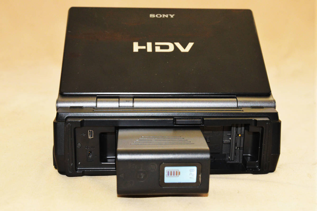 SONY業務用ハイビジョン携帯録画・再生機 GV-HD700 と付属品一式_画像5