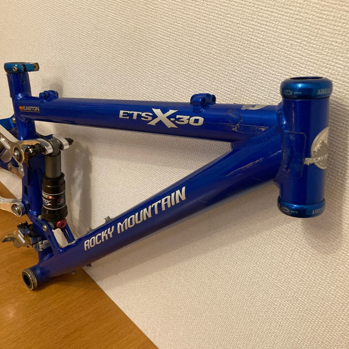 ROCKY MOUNTAIN ETSX HAND BUILT IN CANADA 26インチ FOX FLOAT R EASTON ロッキーマウンテン 検 TREK GT cannondale specialized カーボン_画像5