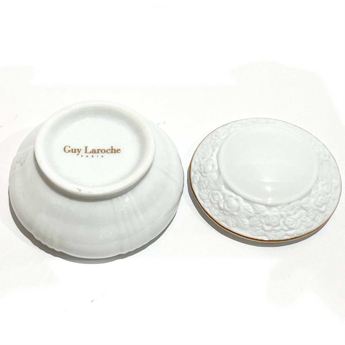 TO-030 ★1円～中古現状品【Guy Laroche ギラロッシュ】ジュエリーセット ホワイト 小物入れ ジュエリートレイ アクセサリートレイ 薔薇_画像9