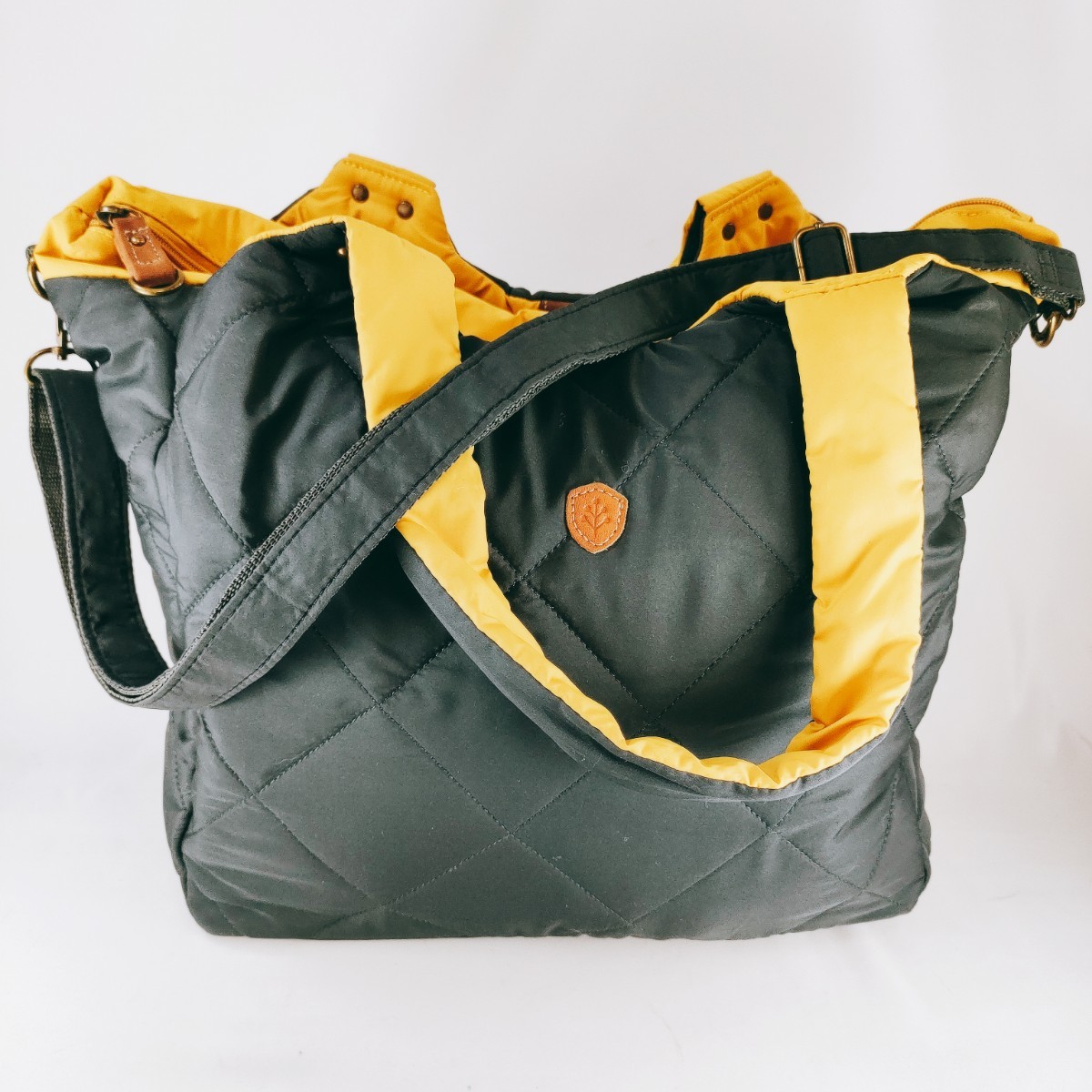【大容量】 chiemi sacs チエミサックス ハンドバッグ ショルダー ナイロン グレー系 肩掛け 手提げ トート 鞄 軽量 エコバッグ かばんの画像1