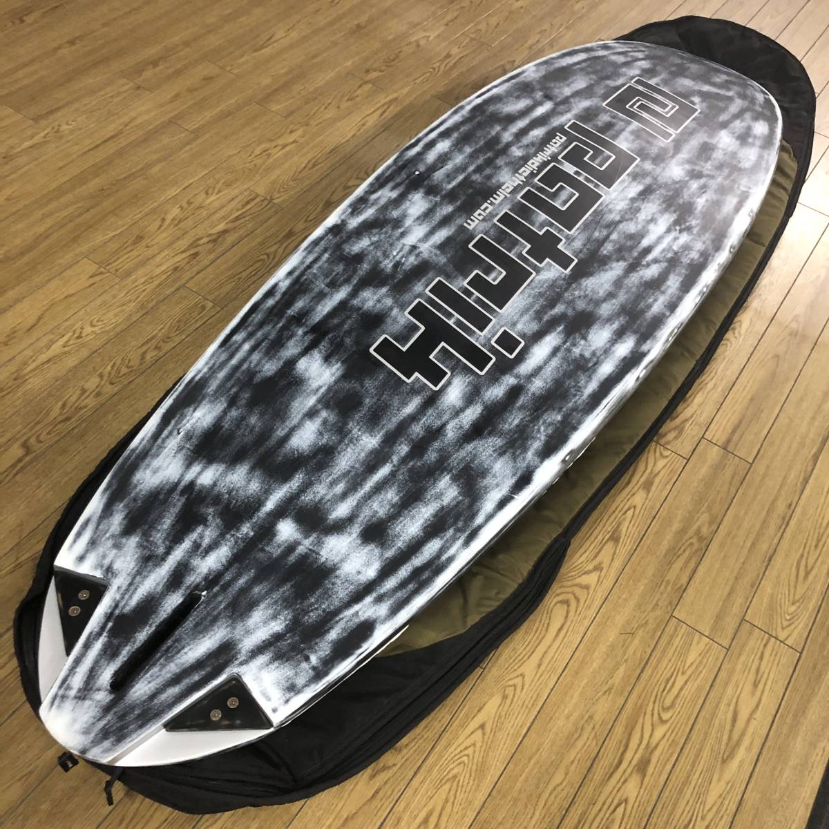 [ used board ]Patrick [slalom 110] windsurfing board case attaching shop front transactions limitation shipping not possible.