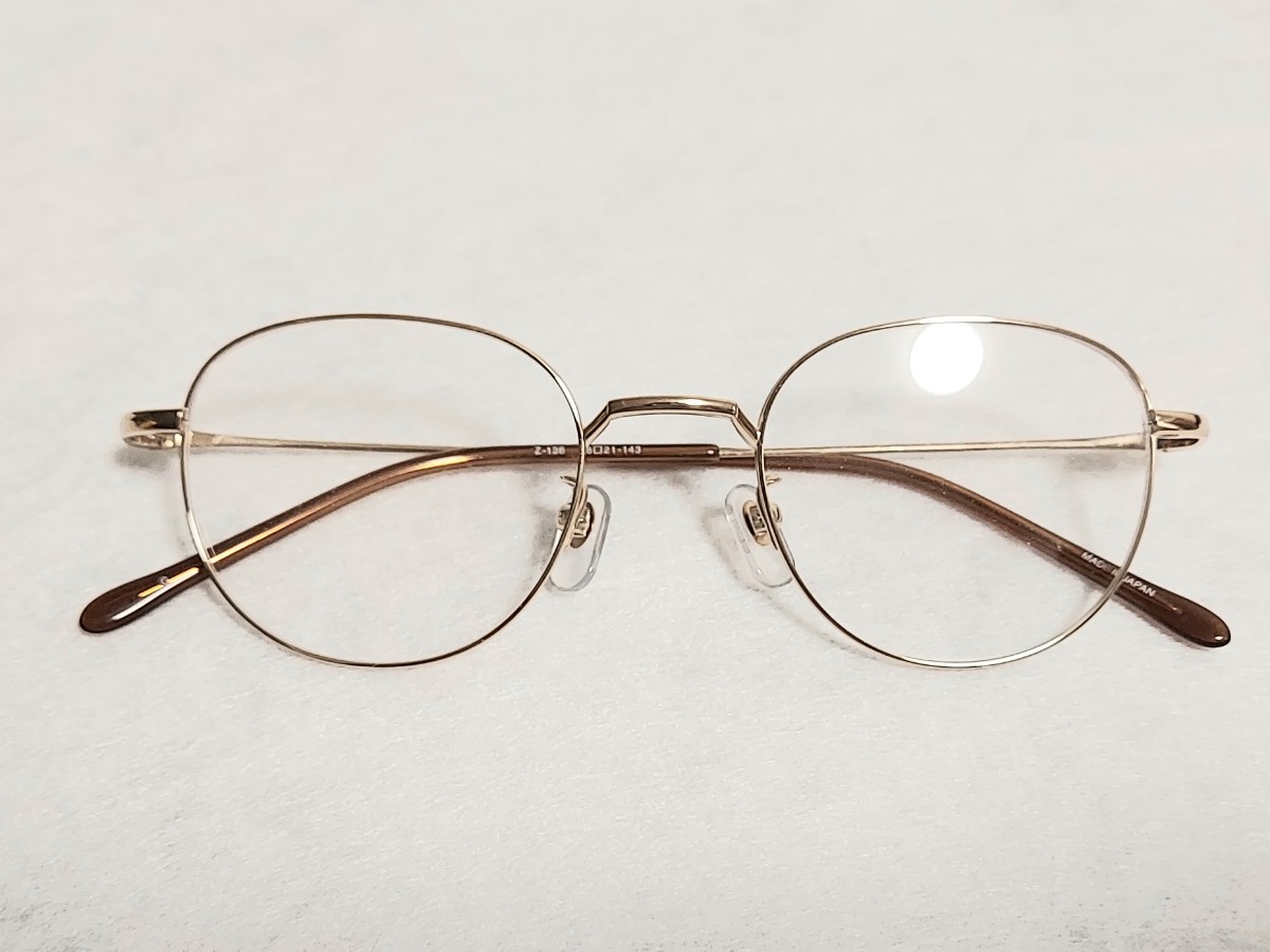 新品　Zparts ジーパーツ　日本製　ブランド　メガネ　めがね　フルリム　チタン　軽い　高級感　上品　ゴールド_画像6