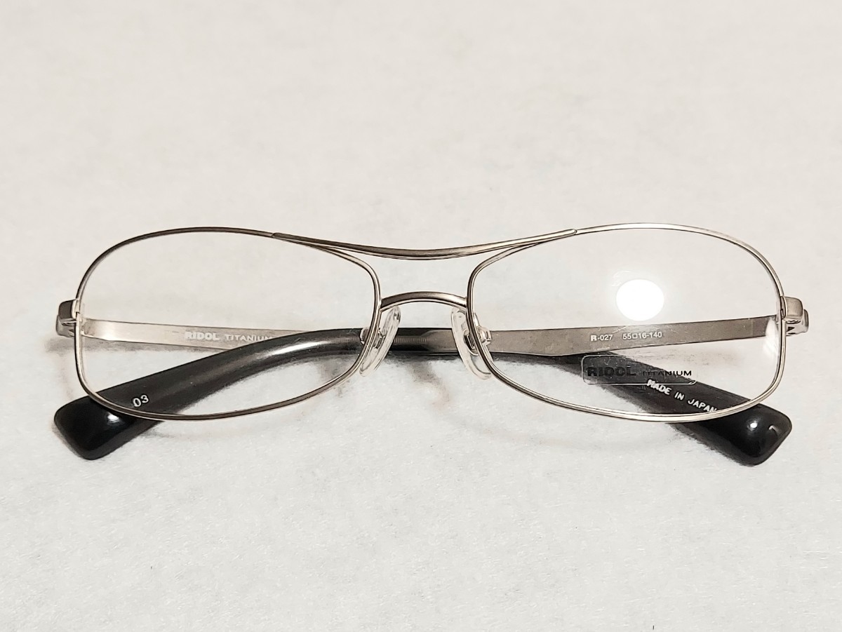 新品　RIDOL TITANIUM リードルチタニウム　日本製　ブランド　メガネ　めがね　フルリム　チタン　軽い　高級感　上品　薄いゴールド_画像6
