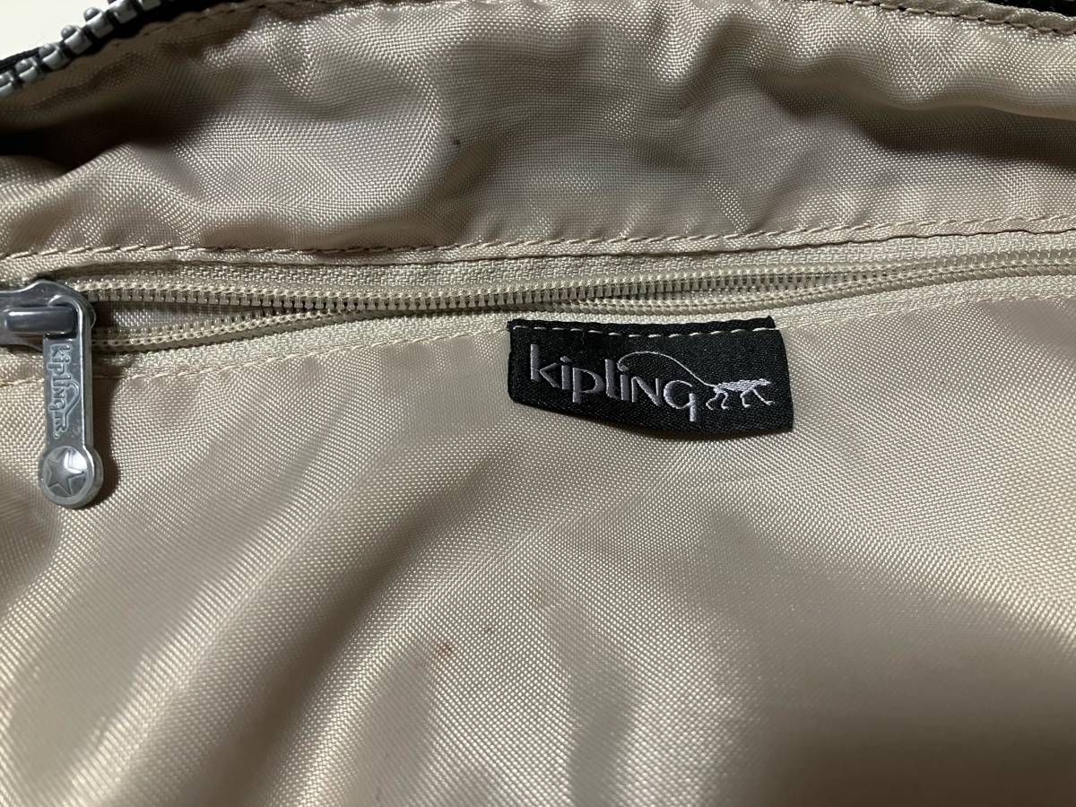 KIPLING キプリング ショルダーストラップ付き(取り外し可能)バッグ かばん 黒 中古品_※裏地に少し汚れあり