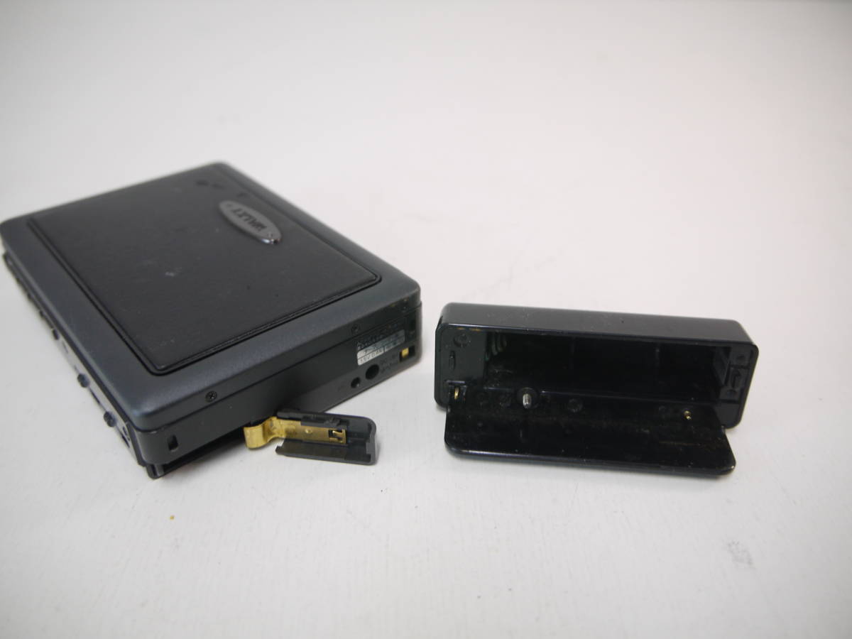 546 TOSHIBA WALKY KT-G710 東芝 カセットプレーヤー ポータブルカセットプレーヤー リモコン付 現状品_画像8