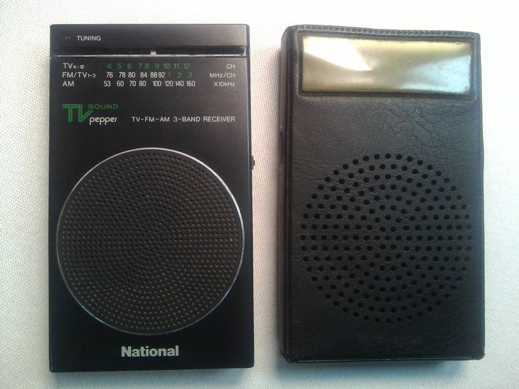 National Pepper 　FM/AMポケットラジオ　RF-13　★　動作美品_画像1