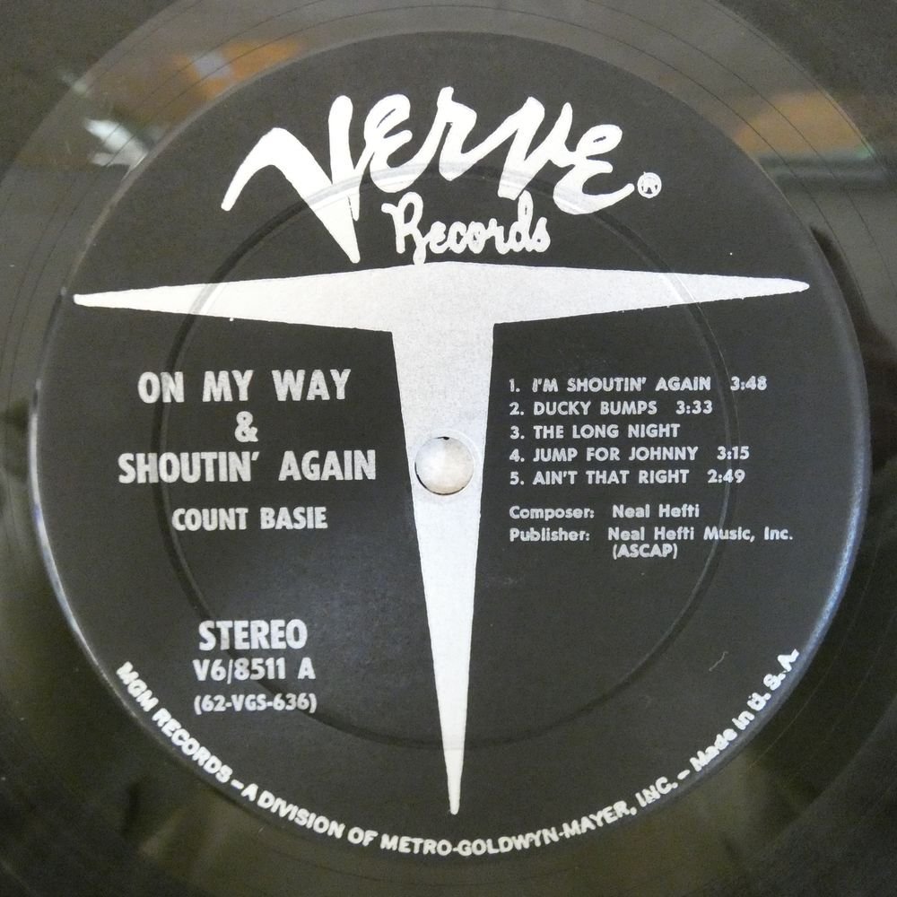 46054832;【US盤/Verve/黒T字/深溝/コーティングジャケ】Count Basie & His Orchestra / On My Way & Shoutin' Again!_画像3