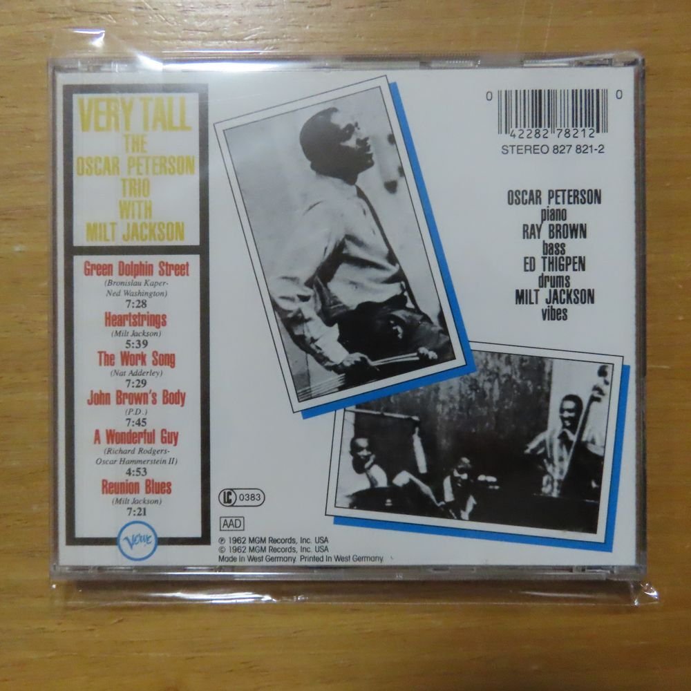 41082795;【CD/西独盤/蒸着仕様】OSCAR PETERSONTRIO WITH MILT JACKSON / VERY TALL　827821-2_画像2