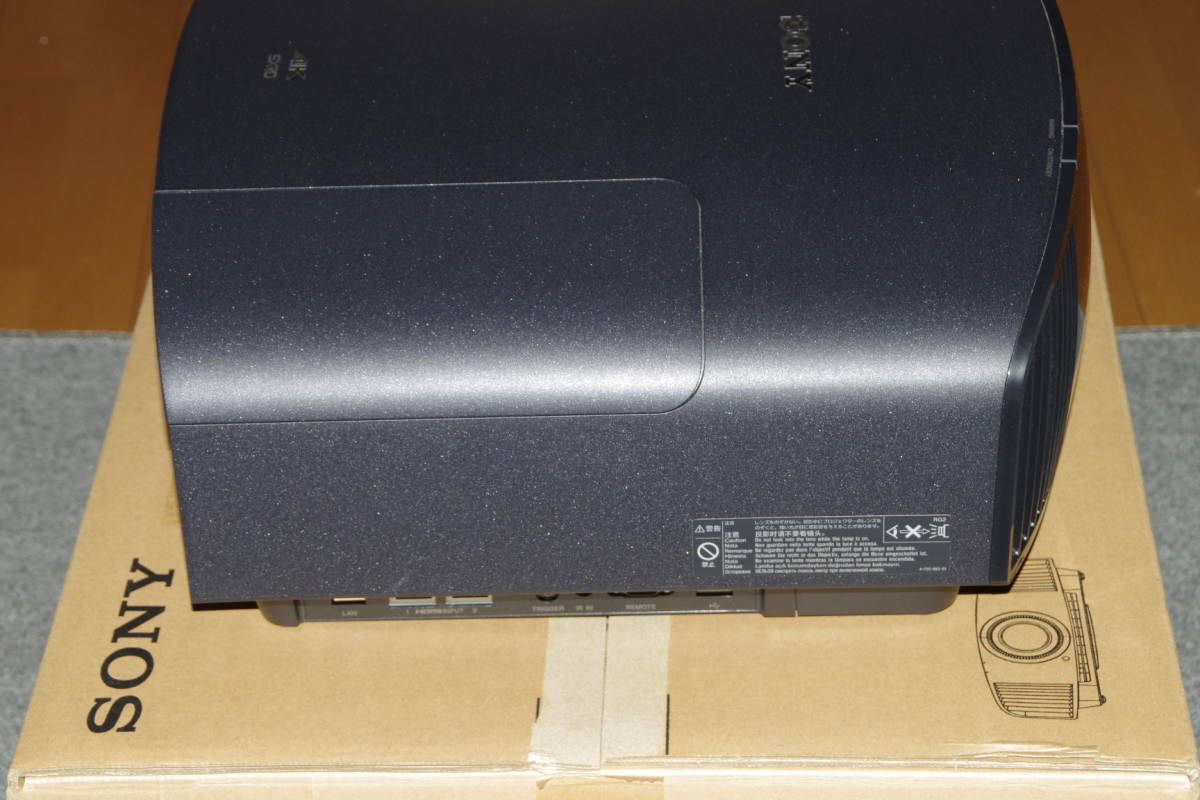 SONY ソニー VPL-VW255 黒 4K プロジェクター ワンオーナー美品 専用室 _画像4