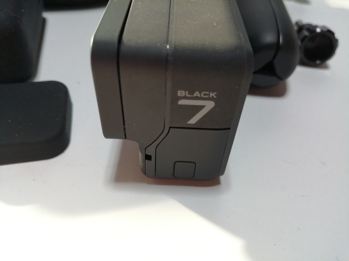 動作確認済み GoPro ゴープロ HERO7 BLACK ポーチ付き　美品_画像7