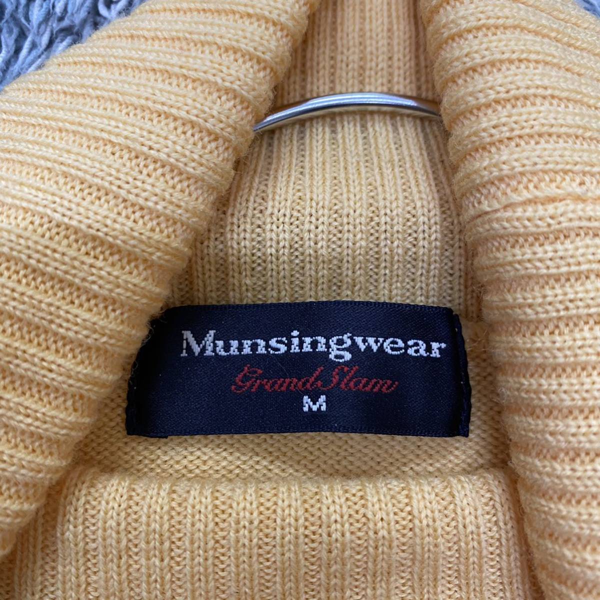 Munsingwear マンシングウェア ニット セーター タートルネック サイズM イエロー 黄色 メンズ トップス 最落なし （V12）_画像6