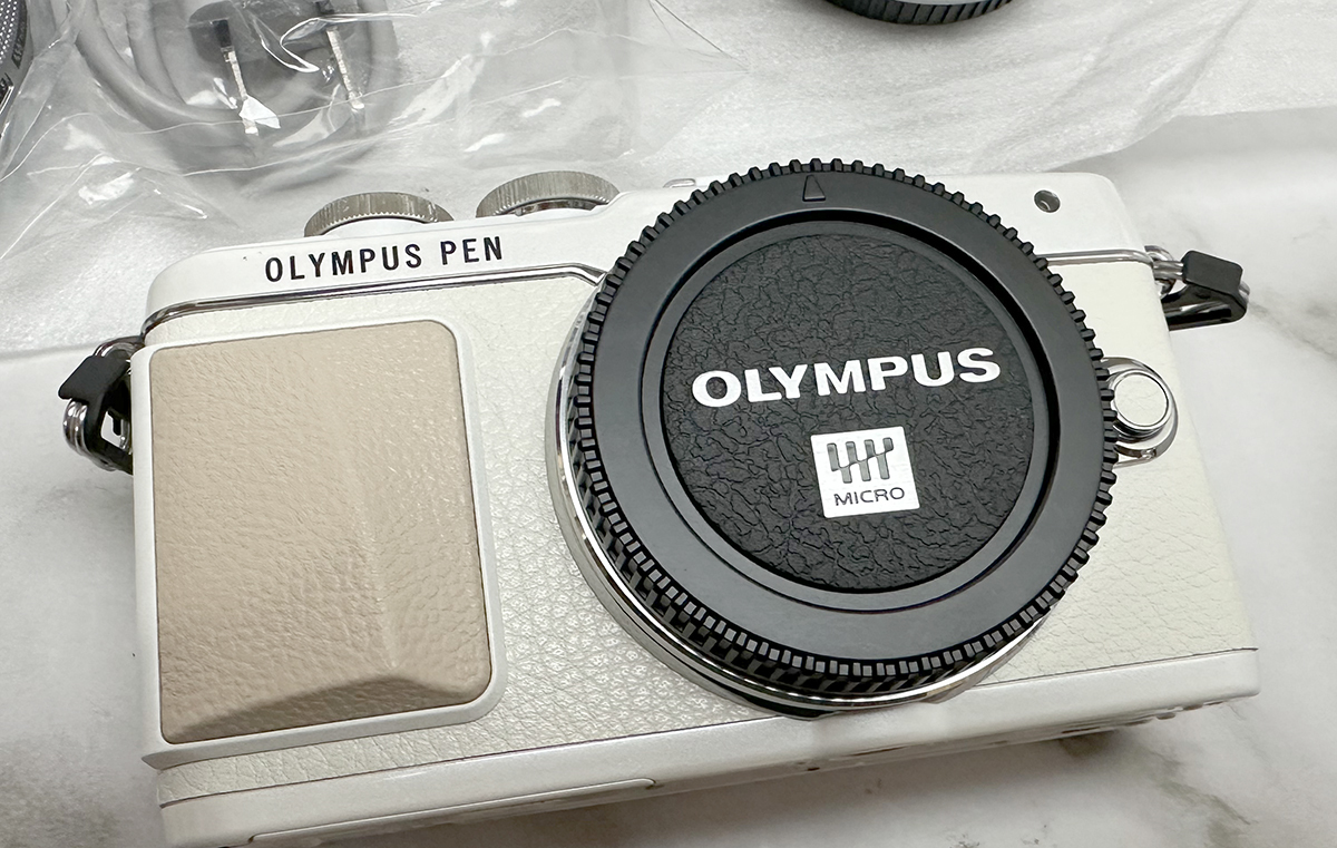 極上品 Olympus Pen Lite E-PL7 オリンパス ペンライト ホワイト ダブルズームキット M.ZUIKO DIGITAL 14-42mm 3.5-5.6 /40-150mm 4-5.6 _画像10