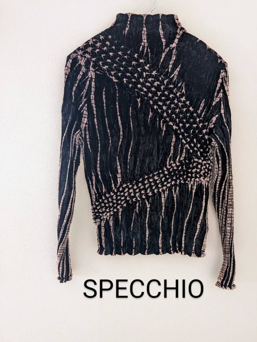 数回使用のみ【美品】送料無料　☆SPECCHIO　スペッチオ　シャトルプリーツ　ベロアハイネックトップス　サイズ40　大人魅力　品格女子力☆_画像1