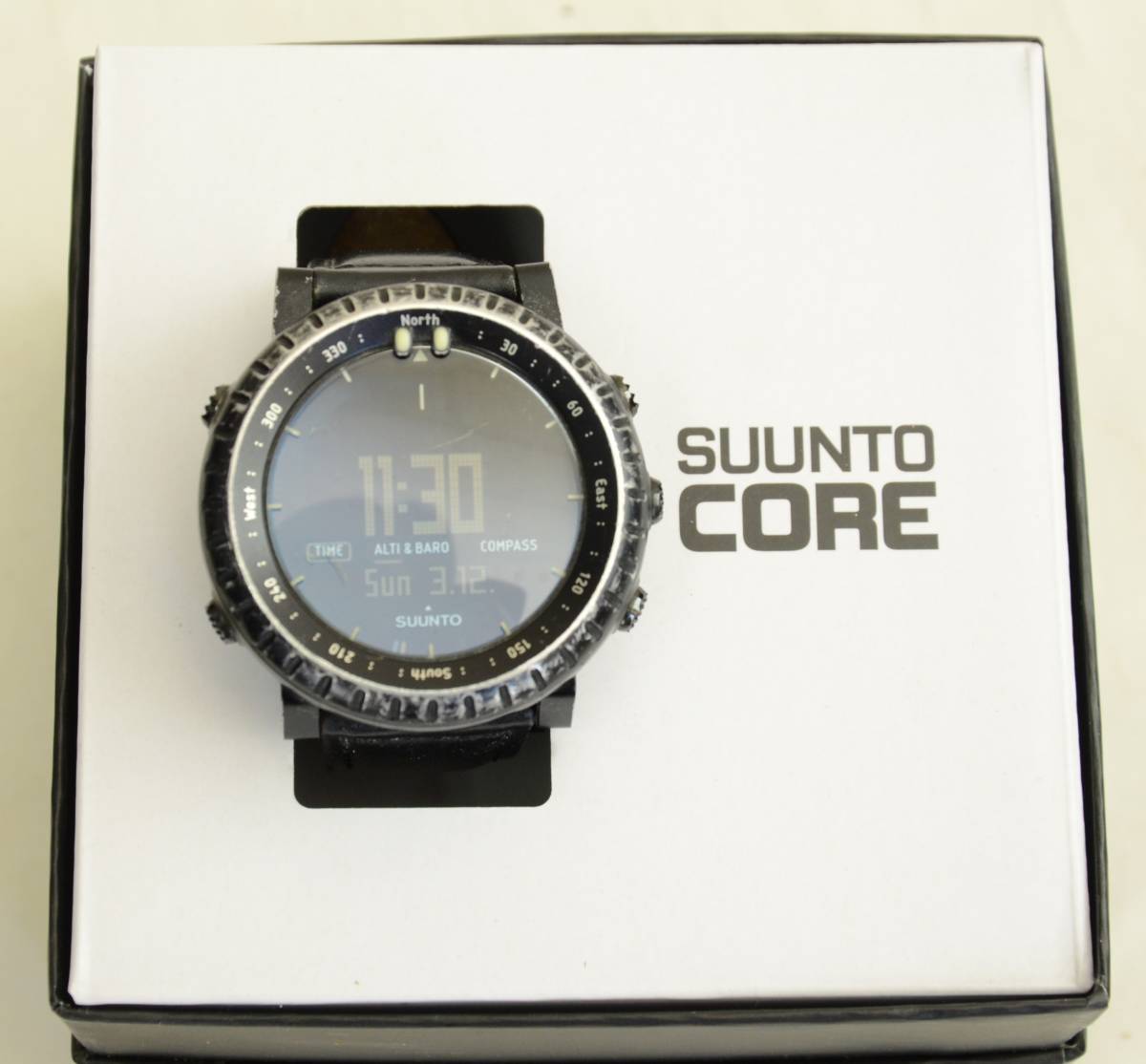 SUUNTO Suunto CORE core wristwatch operation goods black attrition equipped 