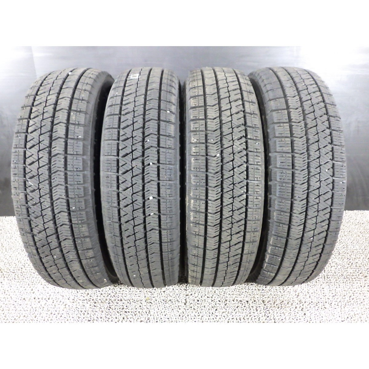 ブリヂストン BLIZZAK VRX2 155/65R14 4本SET◎2018年製９分山スタッドレス◎中古 1本にパンク修理歴等あり◎旭川手渡し可◎タント等に_画像1