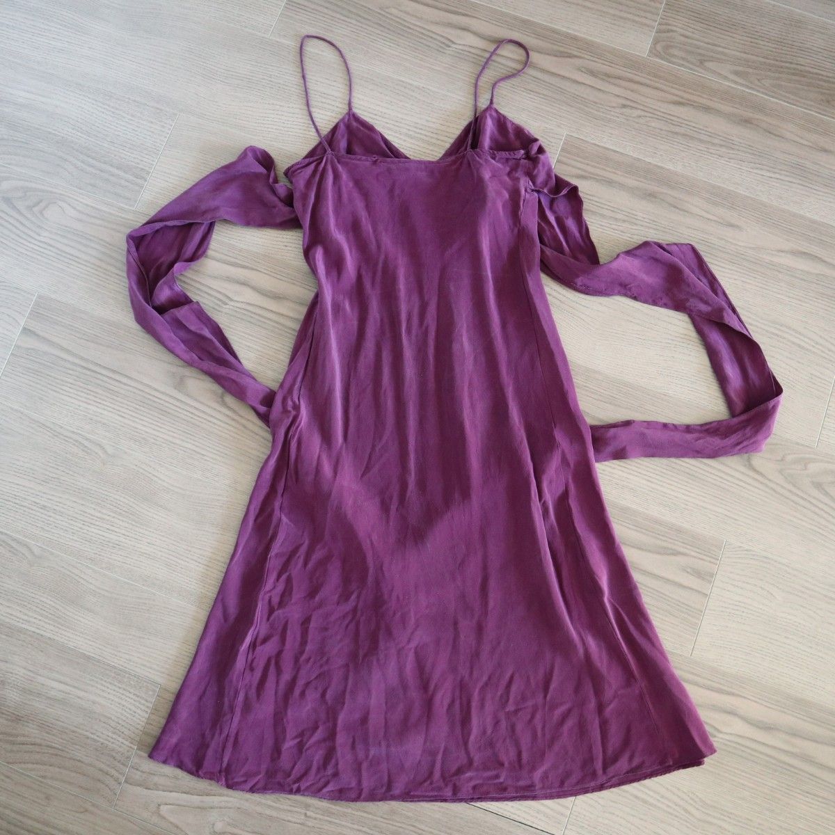 ジルスチュアート　シルク100％ワンピース　紫リボン ドレス カラードレス