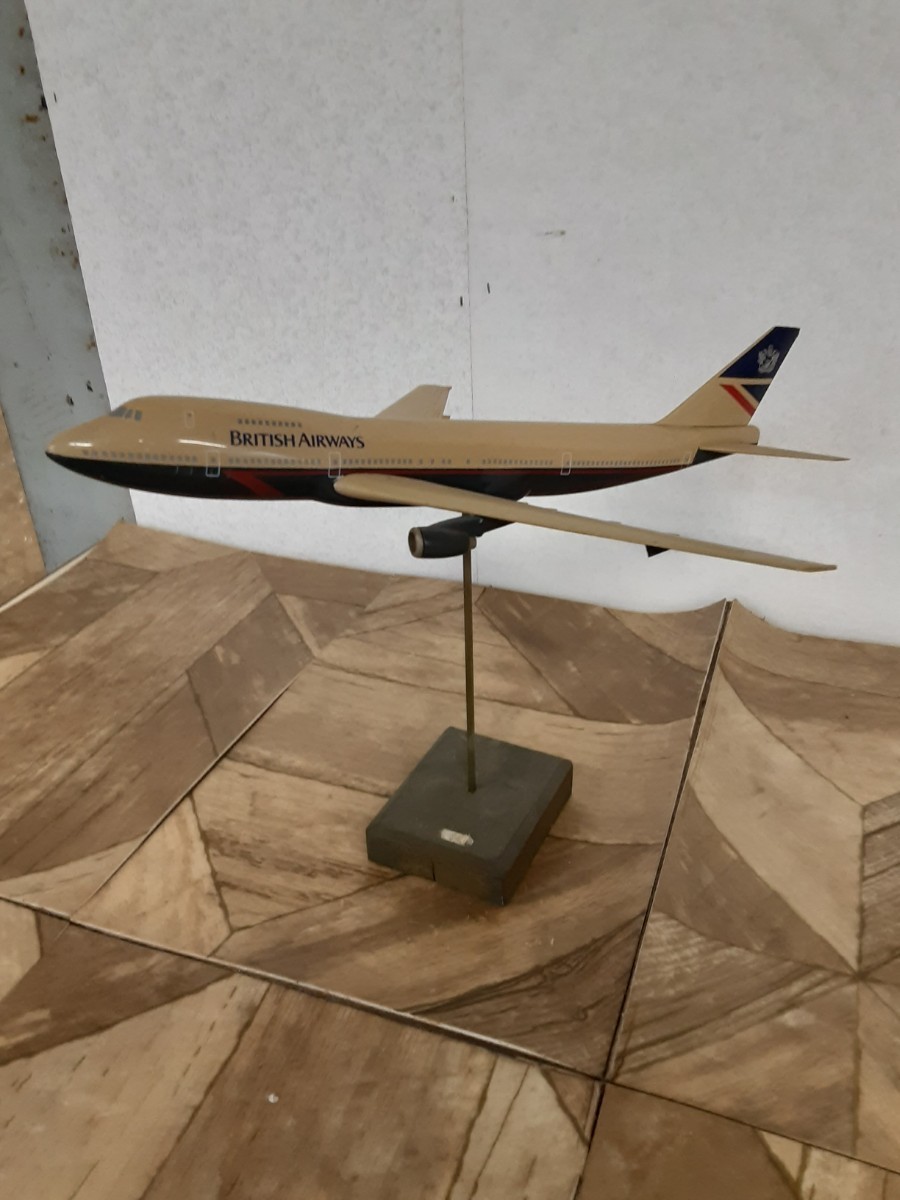 乗り物①】プラモデル 当時物 組立品 BRITISH AIRWAYS 航空機 飛行機 ジャンボ ジェット インテリア 模型 ヴィンテージ アンティーク_画像1