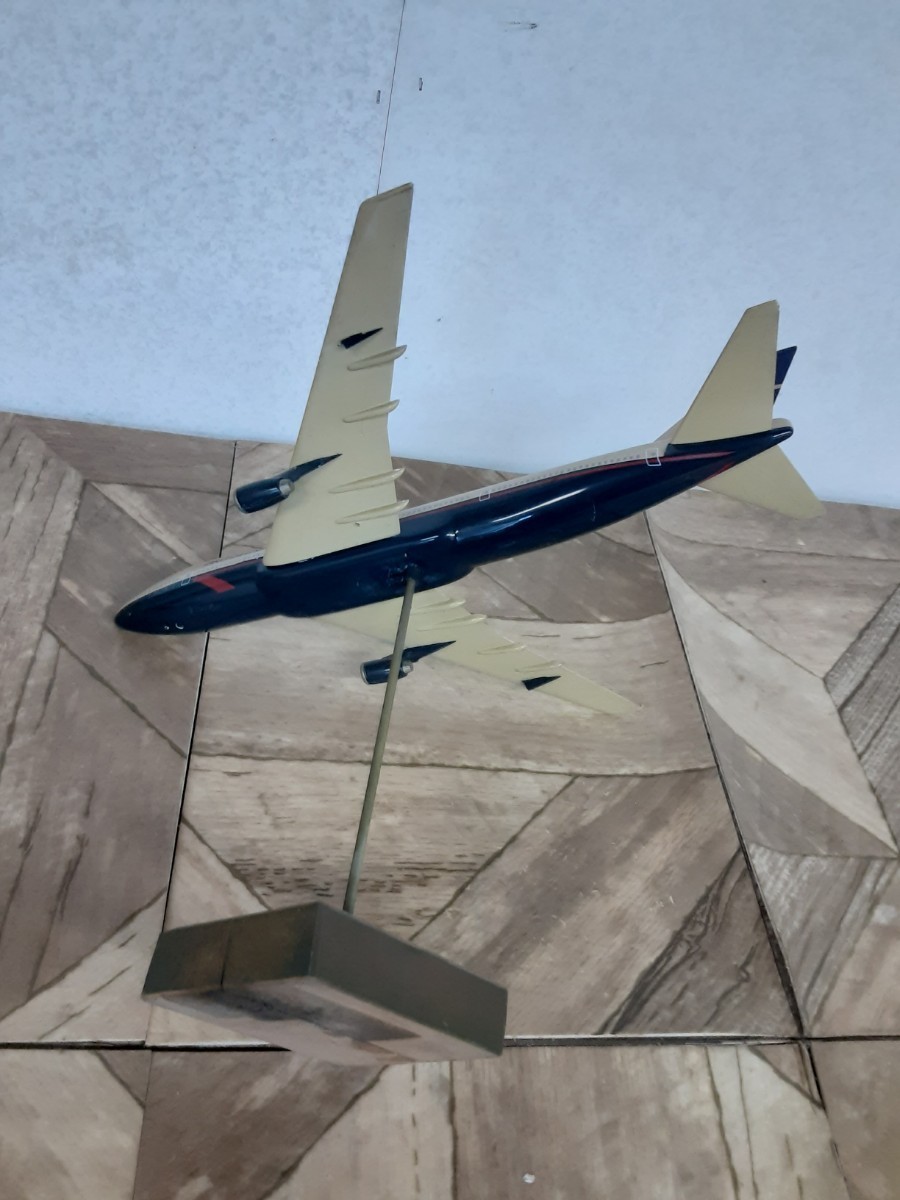 乗り物①】プラモデル 当時物 組立品 BRITISH AIRWAYS 航空機 飛行機 ジャンボ ジェット インテリア 模型 ヴィンテージ アンティーク_画像5