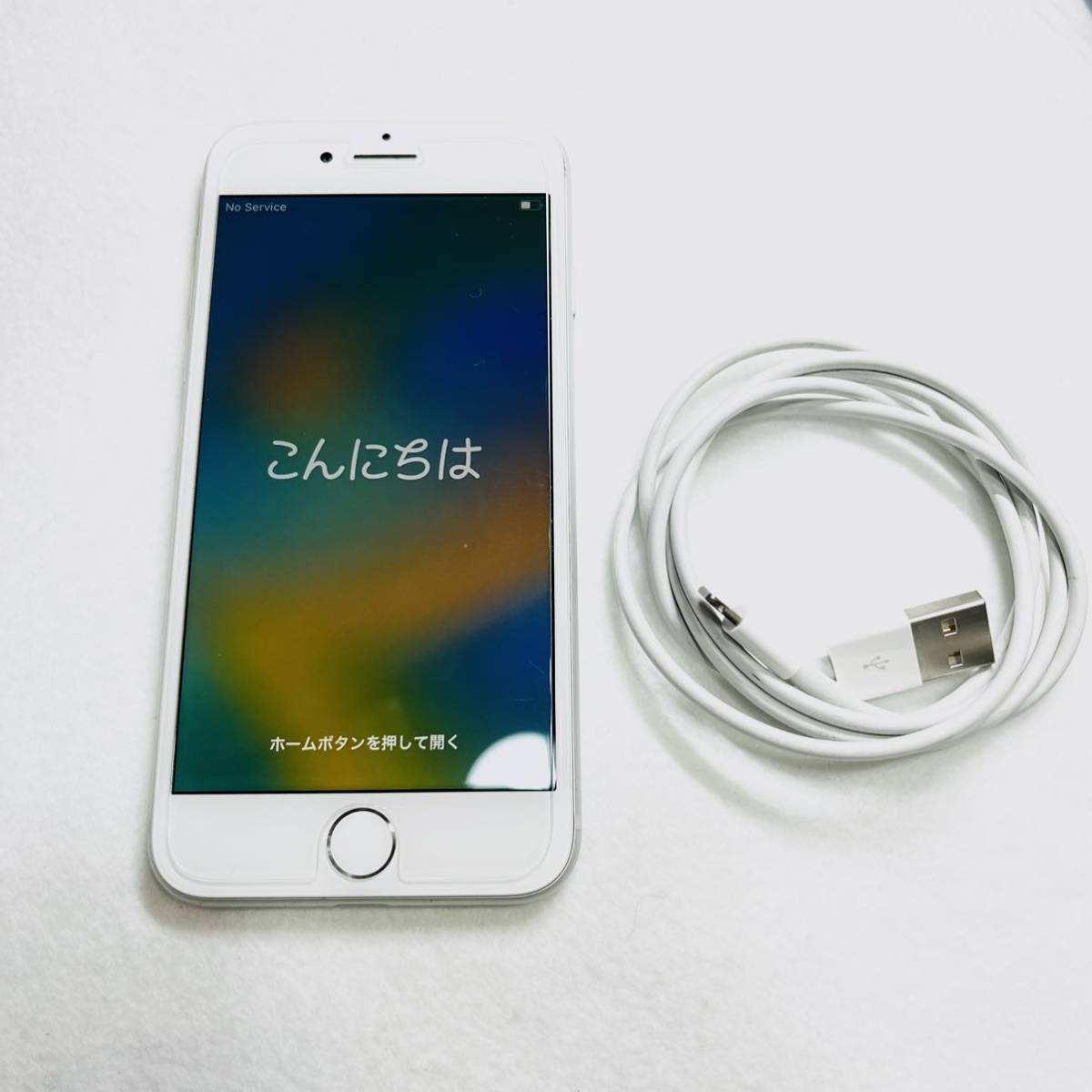 ◆1円スタート！ お買い得！ Apple iPhone 8 64GB ホワイト 白 KDDI◯判定 SIMロック解除済 バッテリー最大容量87% ◆/スマホ本体/_画像1