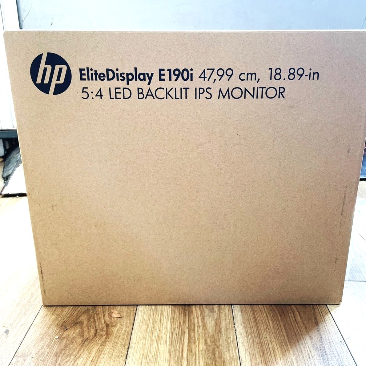 656 ★未使用・未開封★ HP EliteDisplay E190i 18.9インチ IPS モニター E4U30AA LED バックライト 1280 x 1024 ディスプレイ PC パソコン_画像2