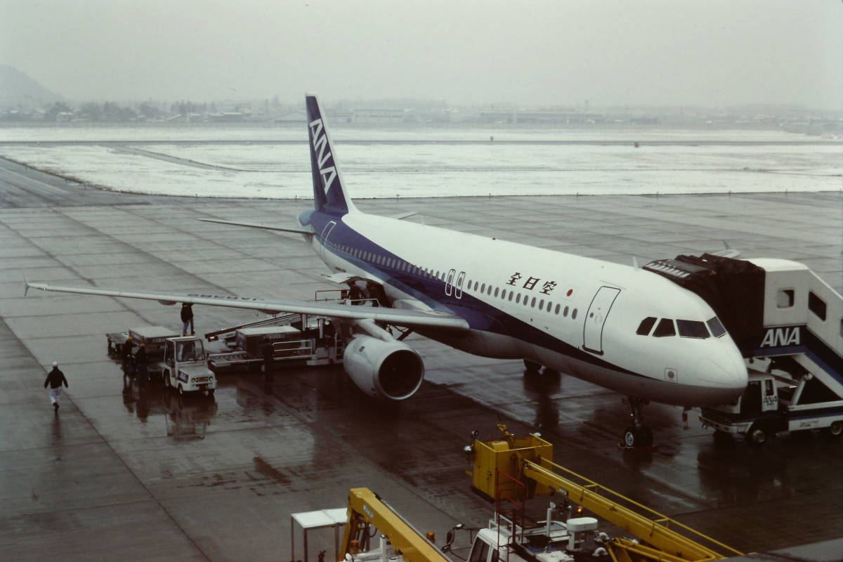 (1f312)227 写真 古写真 飛行機 旅客機 ANA エアバス A320 就航 羽田-山形 1991.3.16 フィルム ポジ まとめて 34コマ リバーサル スライド_画像10