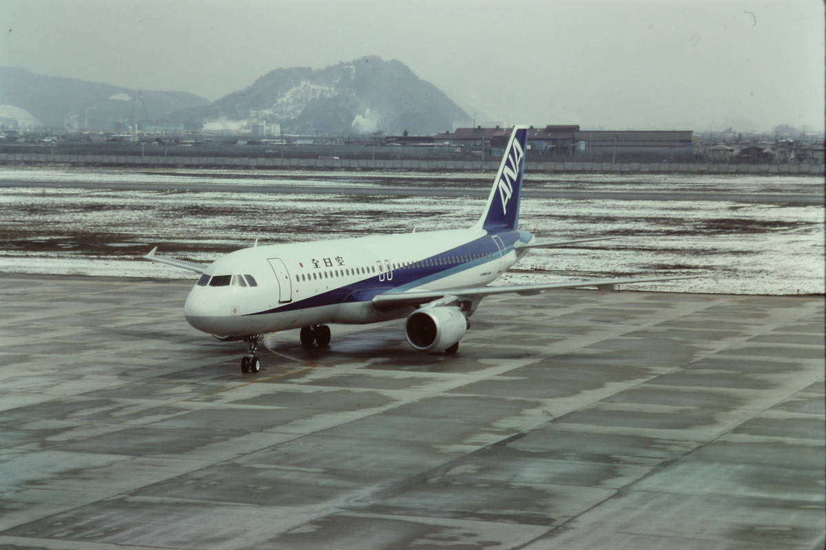 (B23)319 写真 古写真 飛行機 飛行機写真 旅客機 民間機 JAS ANA 1991年3月 山形空港 フィルム ポジ まとめて 31コマ リバーサル _画像8