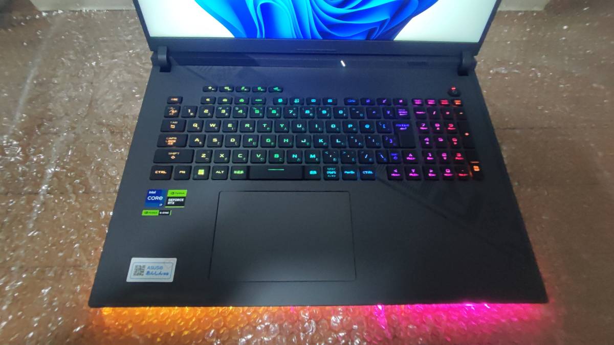 ASUS ROG Strix G18 G814JV 18インチ RTX 4060 i7-13650HX 16GB 512GB 165Hz RGBキーボード Win11 G814JV-I7R4060 中古_画像3