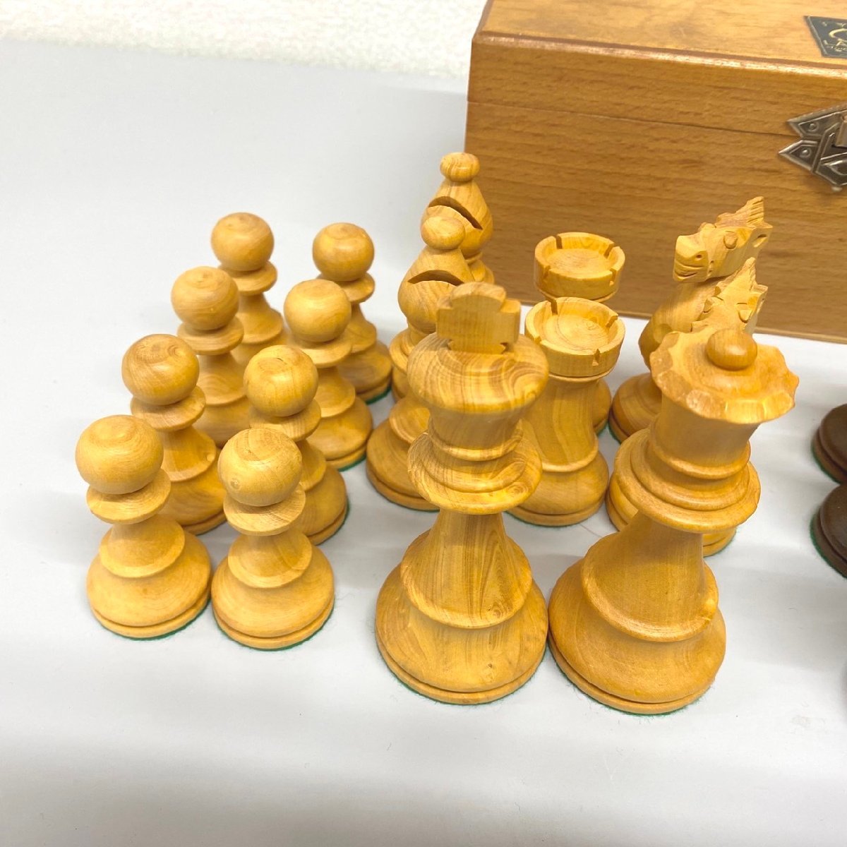 □LARDY　木製チェス駒(チェスピース)　ケース付　フランス製　/USED・玩具　Π□_画像2