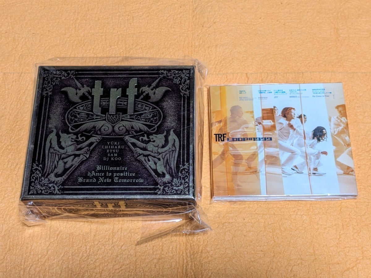trf『THE LIVE 3』CD3枚組　初回限定生産盤プレミアムゴールドBOX仕様、ブックレット&未使用キーホルダー付き、TRF『LOOP#1999』CD_画像1