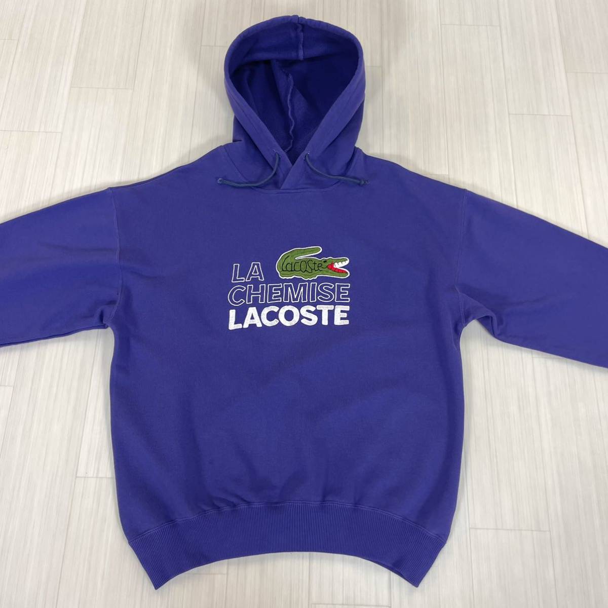 希少デザイン】 【人気ブランド】LACOSTE ラコステ 刺繍ロゴ