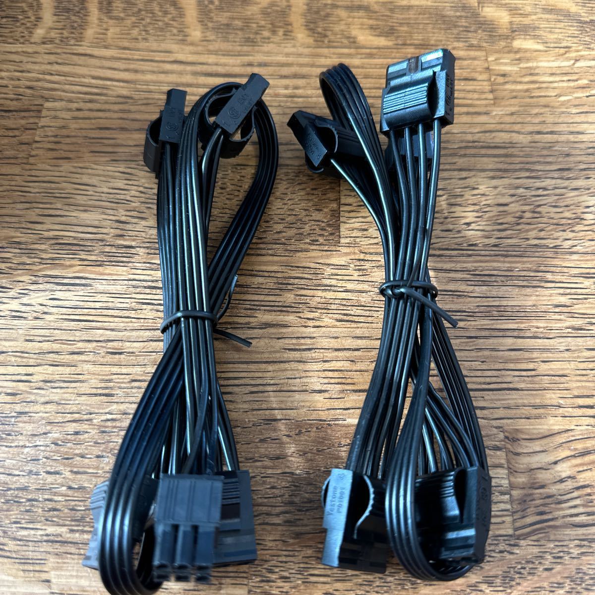 CORSAIR ATX 電源ユニット RM1000x + 12VHPWRケーブル_peripheral 4pin x2