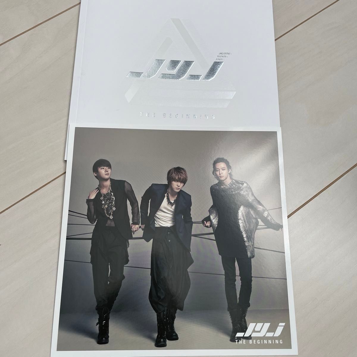 JYJ first Album- The Beginning (韓国盤) [限定盤] シングル　WAKE ME  TONIGHT