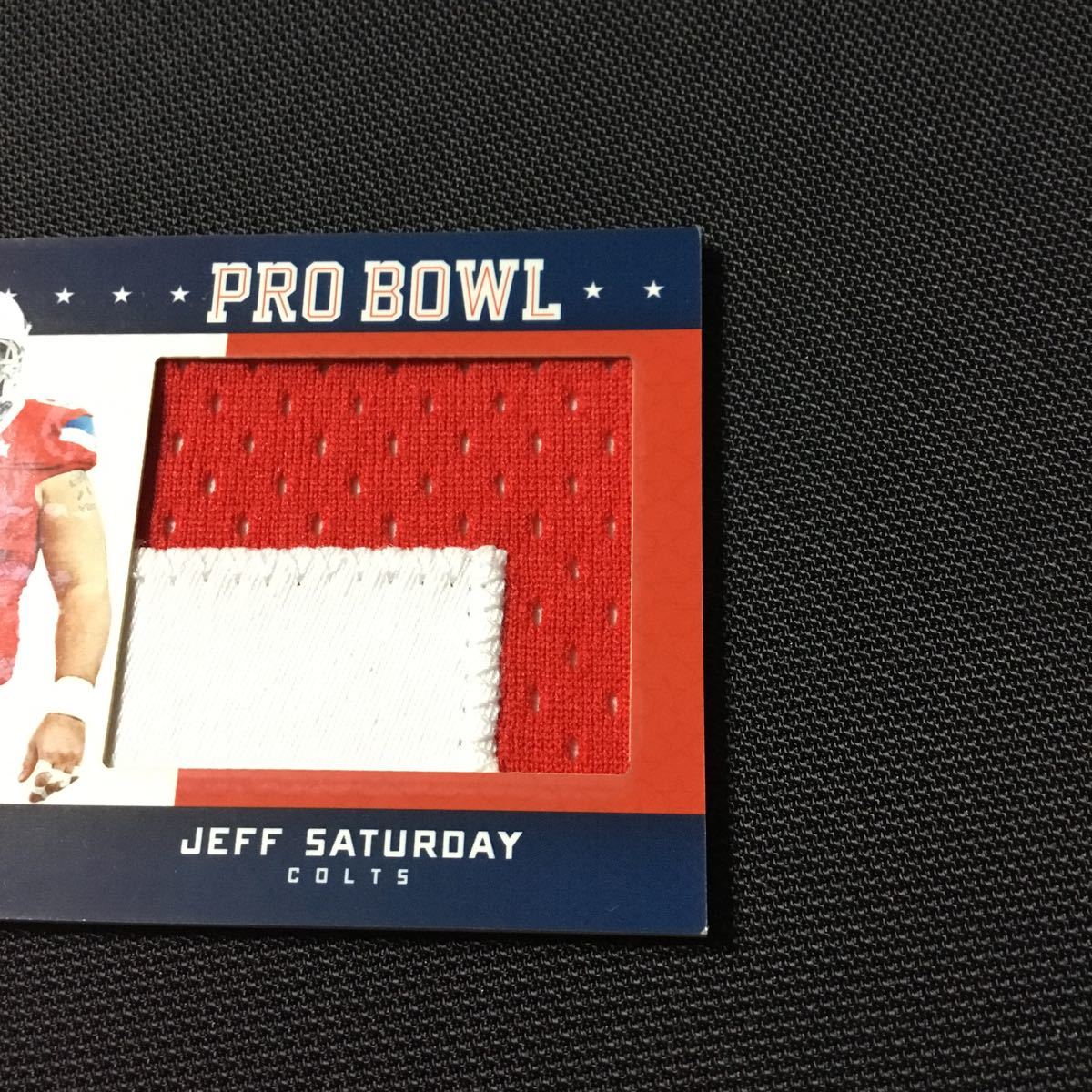 2012 Panini Jeff Saturday player-worn material 2色パッチ_画像3