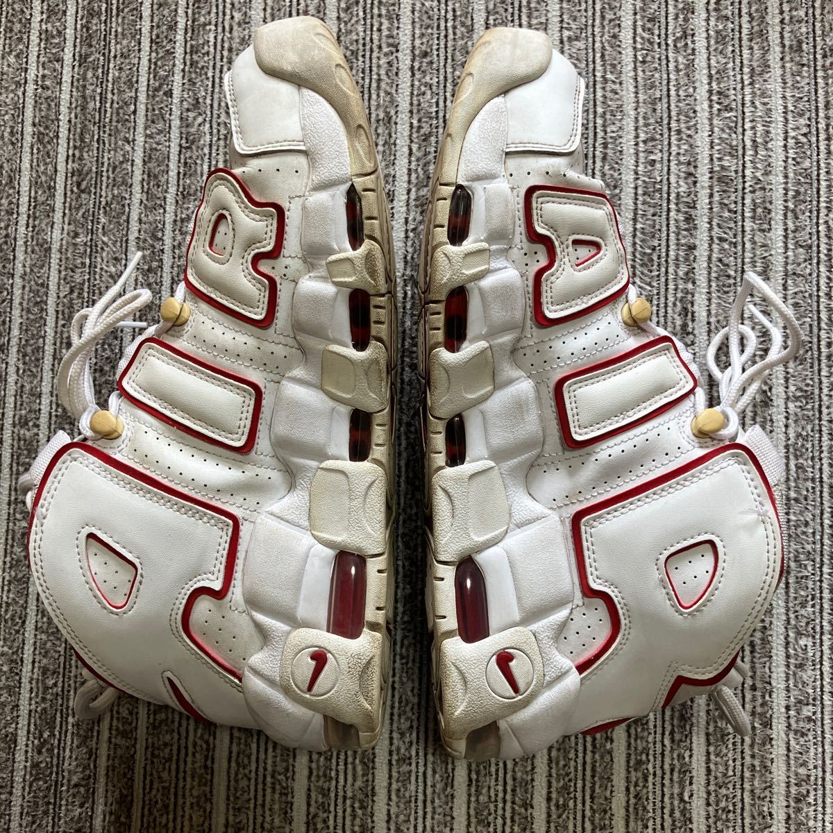 【28cm】 黒タグ付 NIKE AIR MORE UPTEMPO WHITE VARSITY RED_画像5